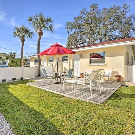 Pet-Friendly Dunedin Townhome With Private Yard Exterior photo